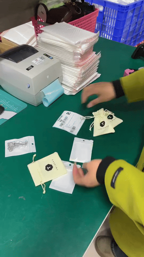 8192435f-97eb-477c-ab94-6bb4b66d9e62-ezgif.com-optimize (2).gif__PID:5b3a48bd-48a7-46b2-b38a-db38db46230d